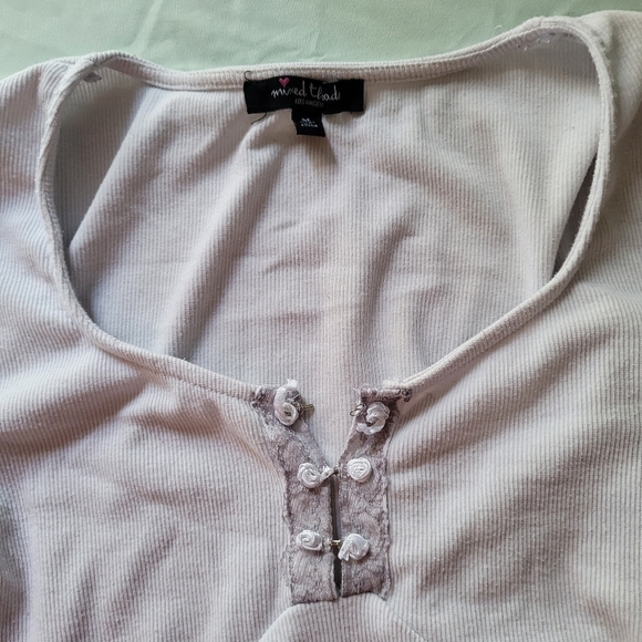 Sweater - Picture 4 of 4